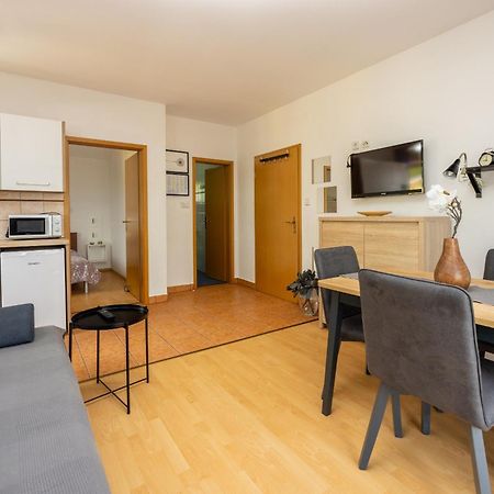 Apartments Claudia Цриквеница Экстерьер фото