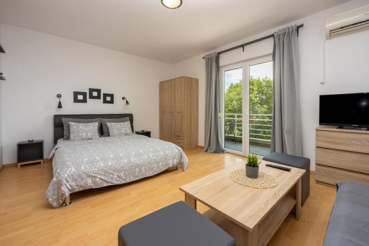 Apartments Claudia Цриквеница Экстерьер фото