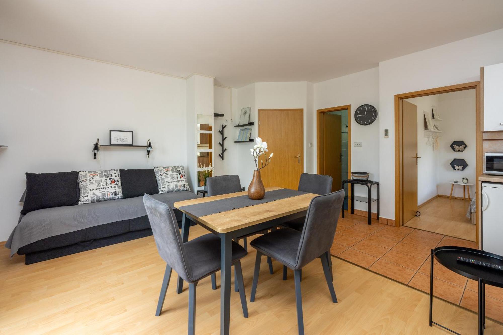 Apartments Claudia Цриквеница Экстерьер фото