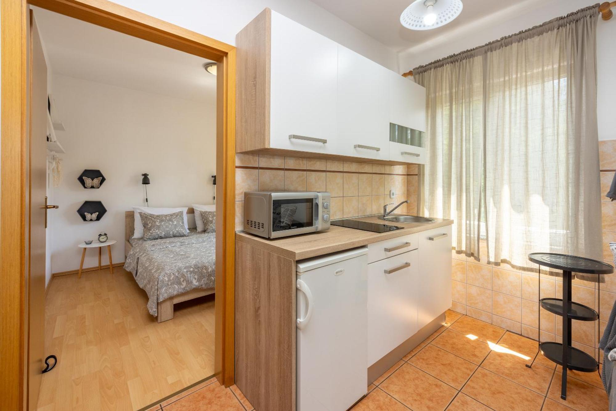 Apartments Claudia Цриквеница Экстерьер фото